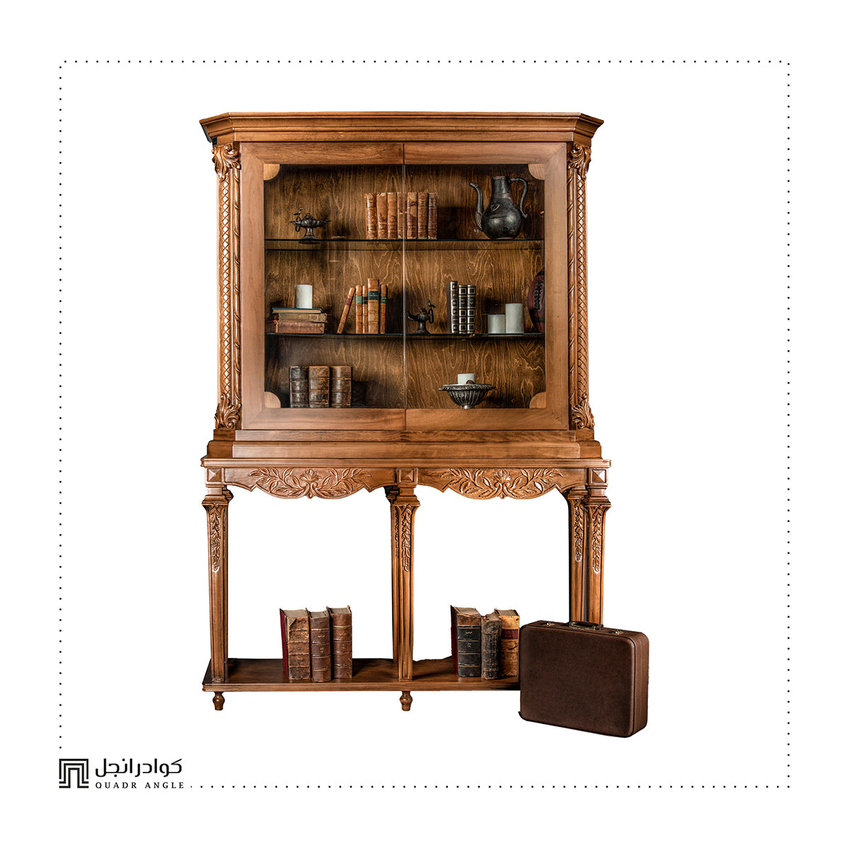 Loren Vitrine